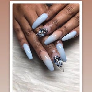 Meet your Posher, Levvione